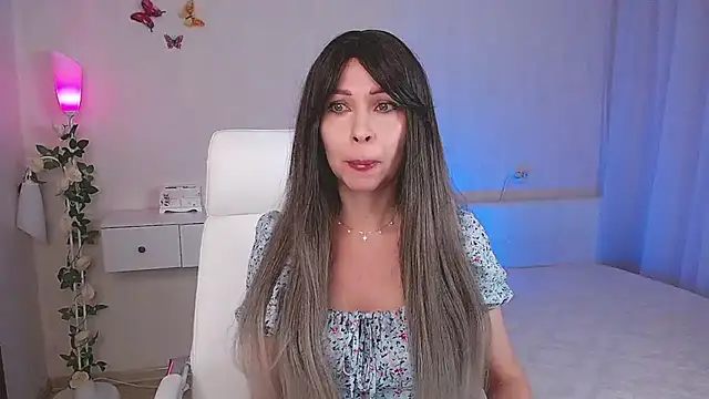 wendifoste online show from February 2025 06:01:01 PM