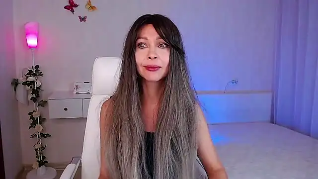 wendifoste online show from September 2025 04:39:01 PM