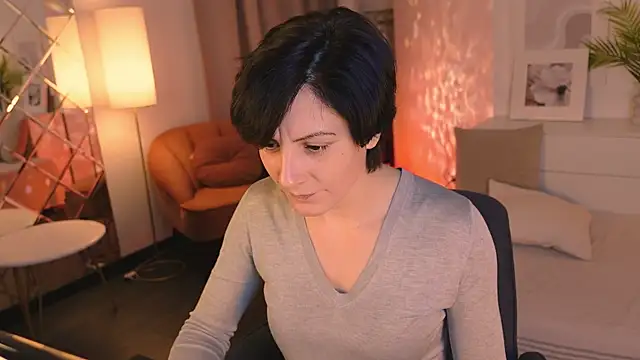 LorenDaze online show from December 2025 06:41:02 AM