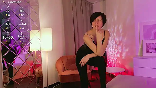 LorenDaze online show from February 2026 07:36:01 AM