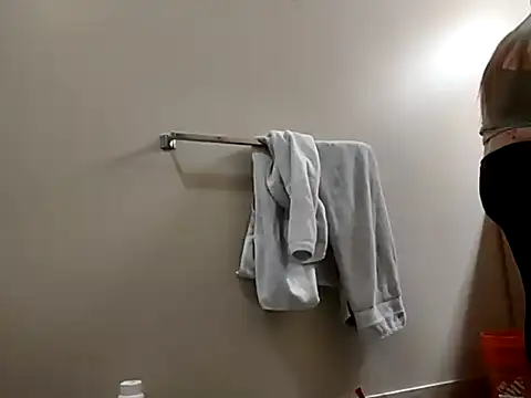 eatmeplease44 online show from January 2025 06:12:02 PM