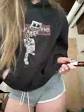 eatmeplease44 online show from February 2025 04:00:02 PM