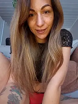 Snapshot of Lola-Roxx chatting on April 2026 07:51:02 AM Lola-Roxx online show from April 2026 07:51:02 AM