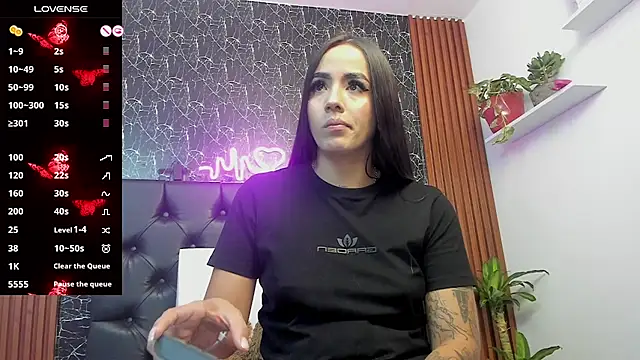 Tamara-evans online show from December 2024 08:07:01 PM