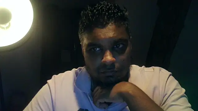 Bandusrilankasexymen online show from December 2024 09:20:02 PM