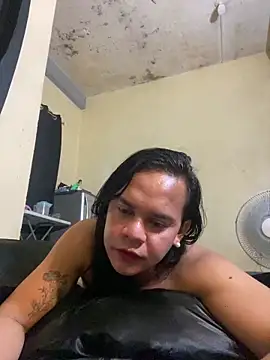 sweetyula online show from May 2026 11:01:04 PM