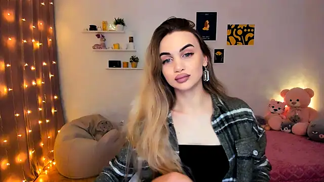 aPieceOfJoy online show from December 2024 08:32:02 PM