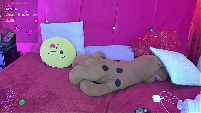 Snapshot of candymills1 chatting on September 2025 02:19:01 PM candymills1 online show from September 2025 02:19:01 PM