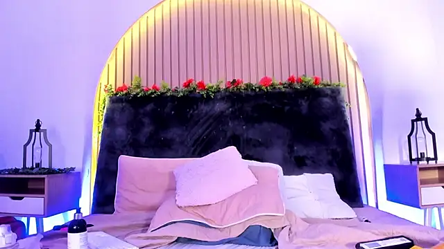 Karlagonzales  online show from January 2025 09:40:01 PM