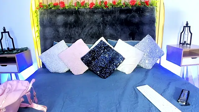 Karlagonzales  online show from February 2025 07:24:02 PM