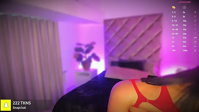 Snapshot of malaia_hills chatting on October 2025 06:37:01 PM malaia hills online show from October 2025 06:37:01 PM