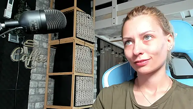 karo123421 online show from September 2025 07:52:02 AM