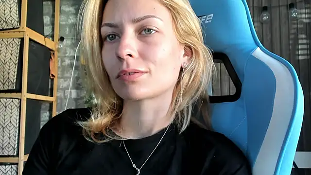 karo123421 online show from September 2025 07:43:01 AM