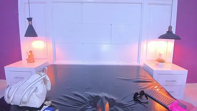 SilvanaCapelli online show from February 2025 09:59:01 PM