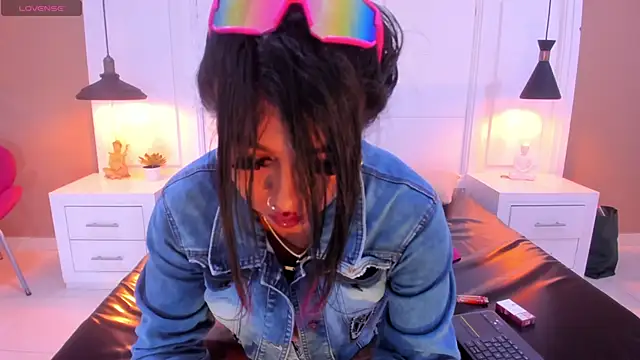 SilvanaCapelli online show from September 2025 04:57:02 AM