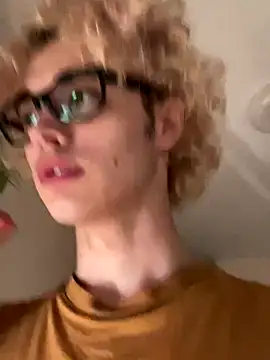 Herman Elfi online show from October 2025 01:27:02 AM