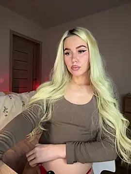 xDinnax online show from February 2025 11:25:02 PM