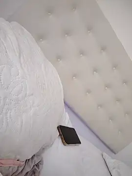 Leaberry online show from October 2025 04:41:02 PM