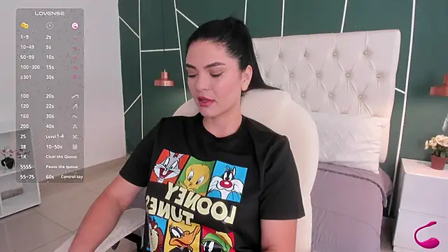 Snapshot of Veronicalanx1 chatting on October 2025 12:17:02 PM Veronicalanx1 online show from October 2025 12:17:02 PM