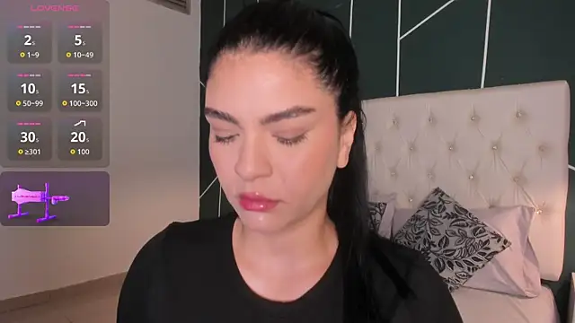 Snapshot of Veronicalanx1 chatting on December 2025 11:19:01 AM Veronicalanx1 online show from December 2025 11:19:01 AM