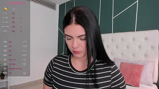 Snapshot of Veronicalanx1 chatting on January 2026 01:03:01 PM Veronicalanx1 online show from January 2026 01:03:01 PM