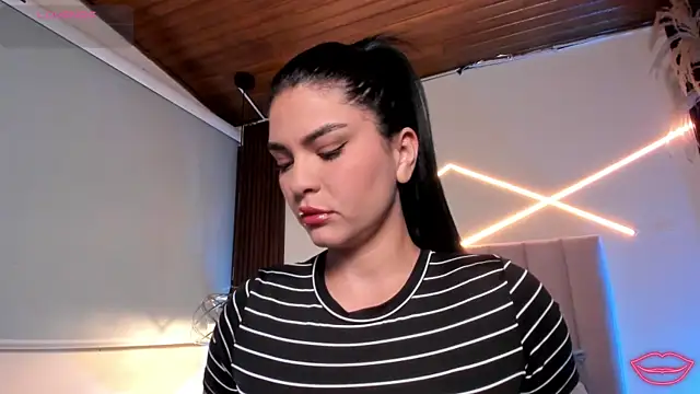 Snapshot of Veronicalanx1 chatting on February 2026 11:40:01 AM Veronicalanx1 online show from February 2026 11:40:01 AM