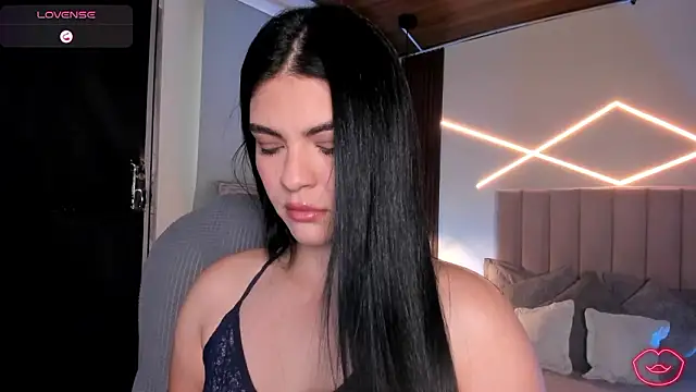 Snapshot of Veronicalanx1 chatting on February 2026 12:01:02 PM Veronicalanx1 online show from February 2026 12:01:02 PM