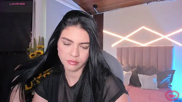 Snapshot of Veronicalanx1 chatting on February 2026 12:05:02 PM Veronicalanx1 online show from February 2026 12:05:02 PM