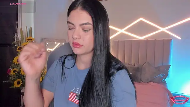 Snapshot of Veronicalanx1 chatting on February 2026 12:13:02 PM Veronicalanx1 online show from February 2026 12:13:02 PM