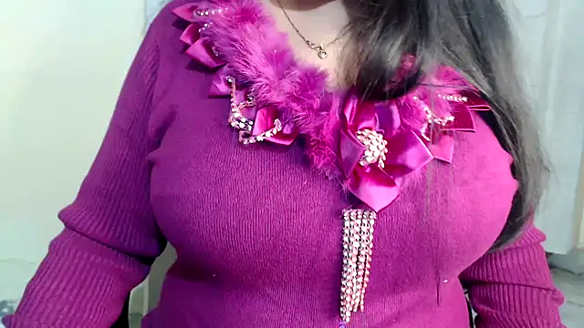 Snapshot of HOT_CHILLY chatting on February 2025 06:41:01 PM HOT CHILLY online show from February 2025 06:41:01 PM