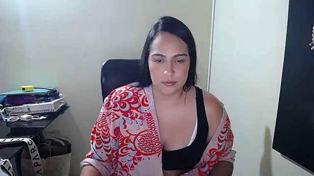 Snapshot of kendall_52 chatting on February 2025 01:11:01 PM kendall 52 online show from February 2025 01:11:01 PM