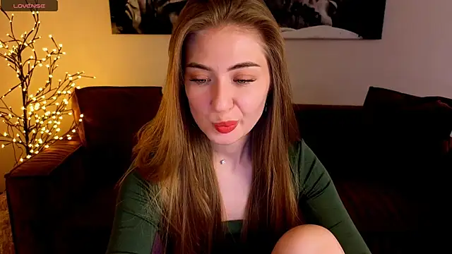 Snapshot of Adelyna_Bird chatting on July 2026 07:15:02 AM Adelyna Bird online show from July 2026 07:15:02 AM