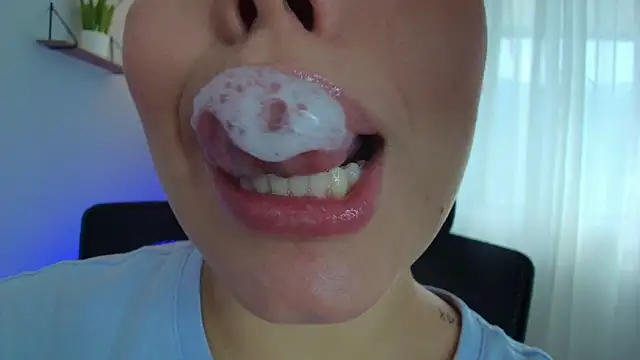 lisbet21x online show from February 2025 02:38:01 PM