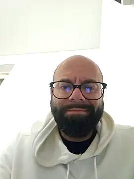 Snapshot of Dolceporco19 chatting on October 2025 04:19:02 PM Dolceporco19 online show from October 2025 04:19:02 PM