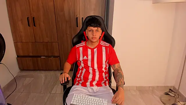 Jake simons online show from October 2025 02:33:01 AM