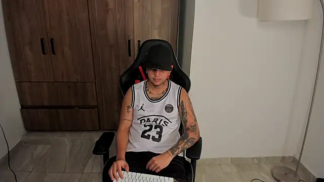 Jake simons online show from October 2025 06:43:01 AM