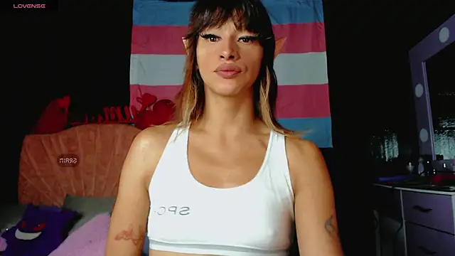 Summer XO online show from February 2025 07:52:01 PM