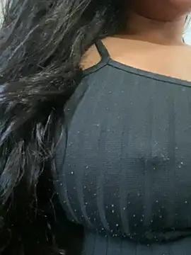 Snapshot of bea3liz chatting on December 2024 06:12:01 PM bea3liz online show from December 2024 06:12:01 PM