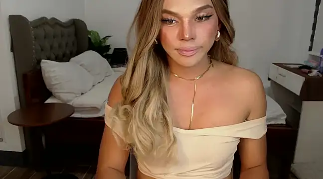 liaa lurrecams online show from December 2024 02:11:01 PM