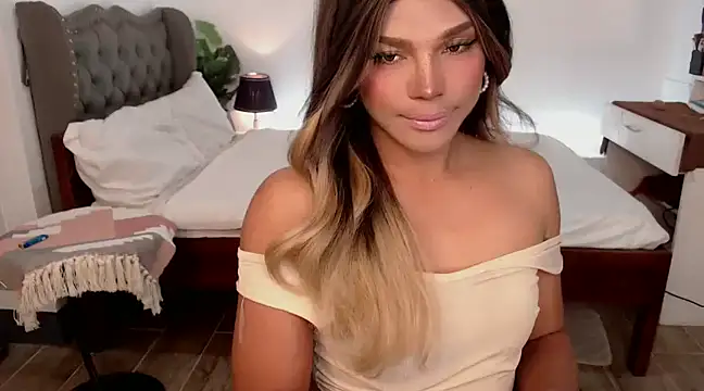 liaa lurrecams online show from February 2025 02:24:01 PM