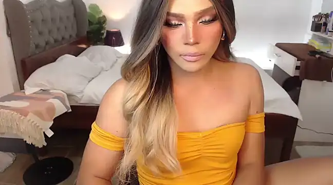 liaa lurrecams online show from March 2025 03:05:01 PM