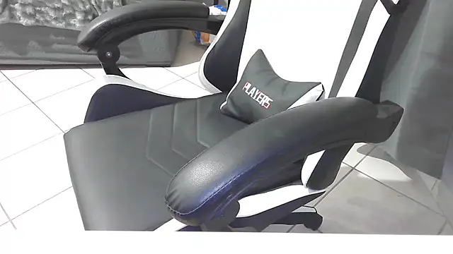 simoninside25 online show from September 2025 09:06:02 PM