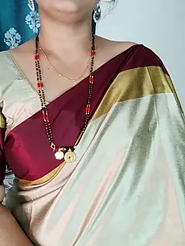 Snapshot of Indian_desi_wife chatting on September 2025 02:55:01 AM Indian desi wife online show from September 2025 02:55:01 AM