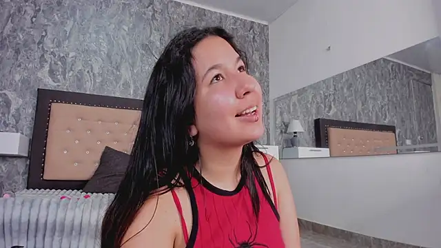 Lia sarahi online show from November 2025 11:43:02 AM