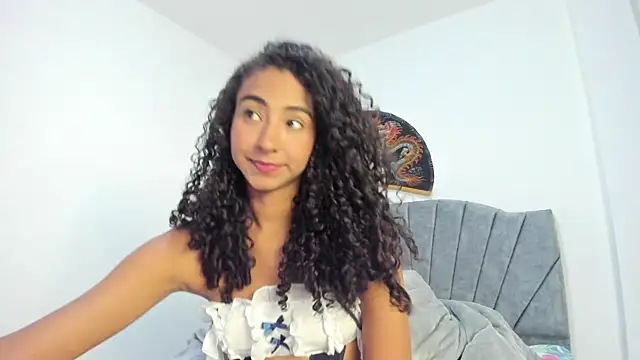 Snapshot of khaliope chatting on May 2026 07:44:02 PM khaliope online show from May 2026 07:44:02 PM