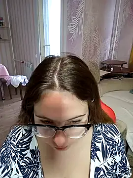 DienkaGreen online show from December 2024 04:09:01 AM