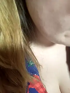 DienkaGreen online show from December 2024 01:50:02 AM