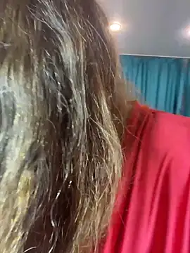 DienkaGreen online show from December 2025 06:28:01 AM