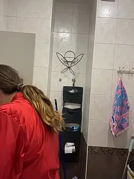 DienkaGreen online show from January 2026 12:43:01 PM