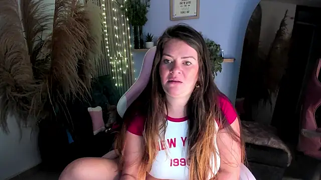 Snapshot of lena_paulxo chatting on December 2024 12:24:01 PM lena paulxo online show from December 2024 12:24:01 PM